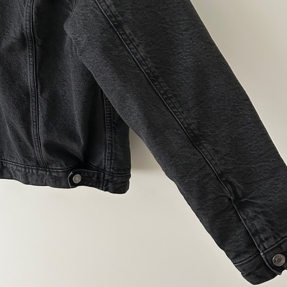 Gap Black Denim Sherpa Lined Trucker Chore Jacket - Picture 11 of 16